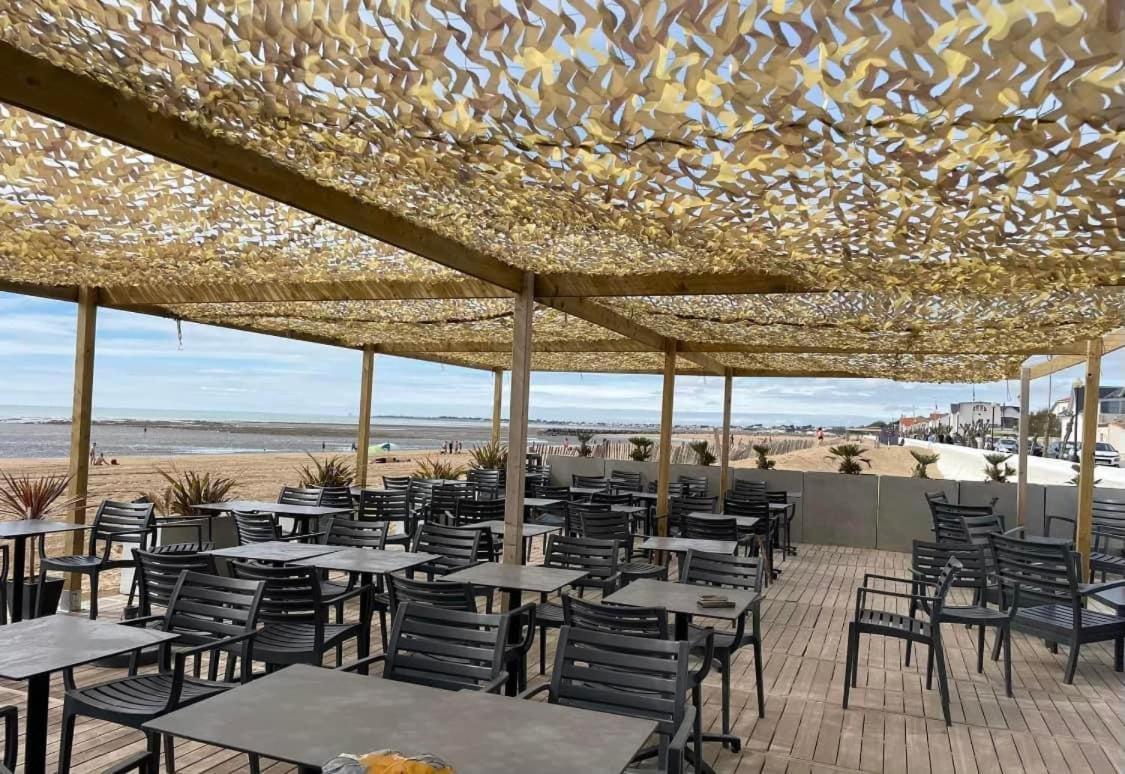 Acadie Saint Victor - Hotel Restaurant - Face Mer - Chatelaillon Plage Exterior photo